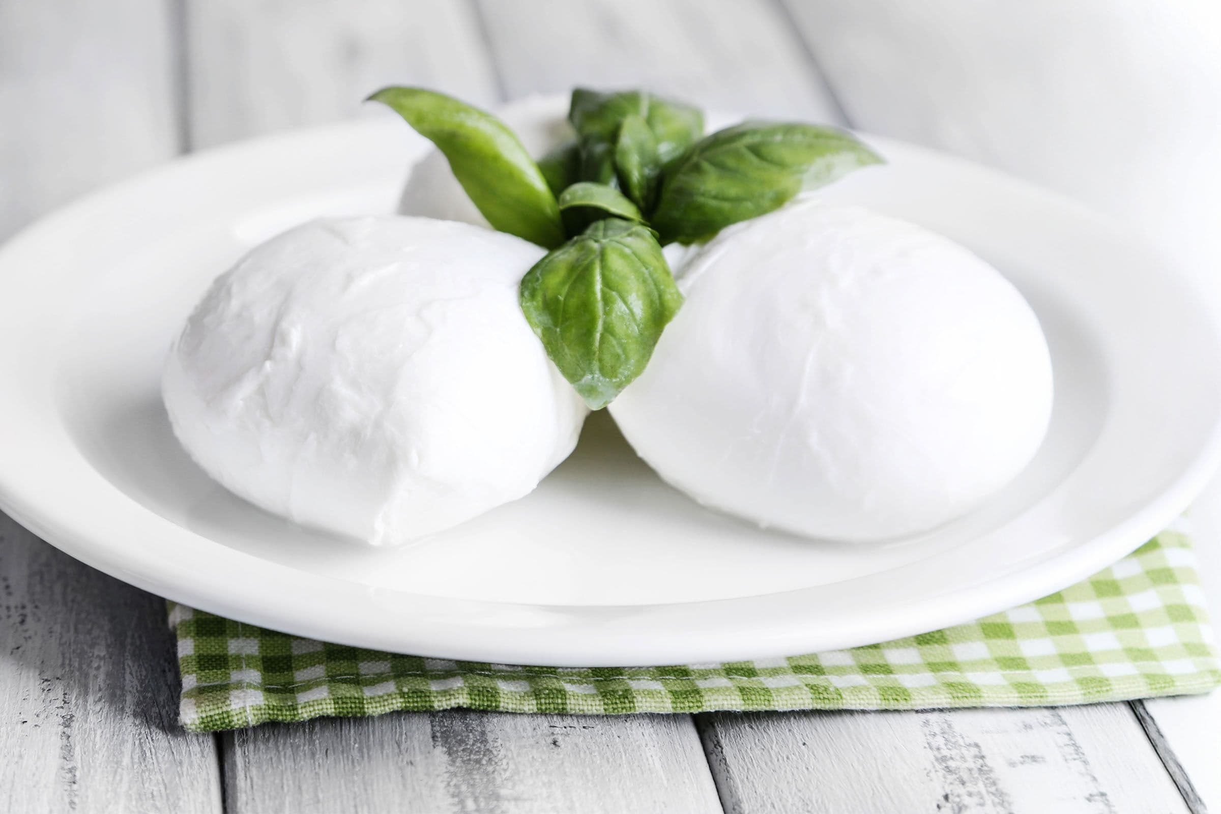 Mehr als Caprese: 7 kreative Mozzarella-Ideen ohne Tomaten
