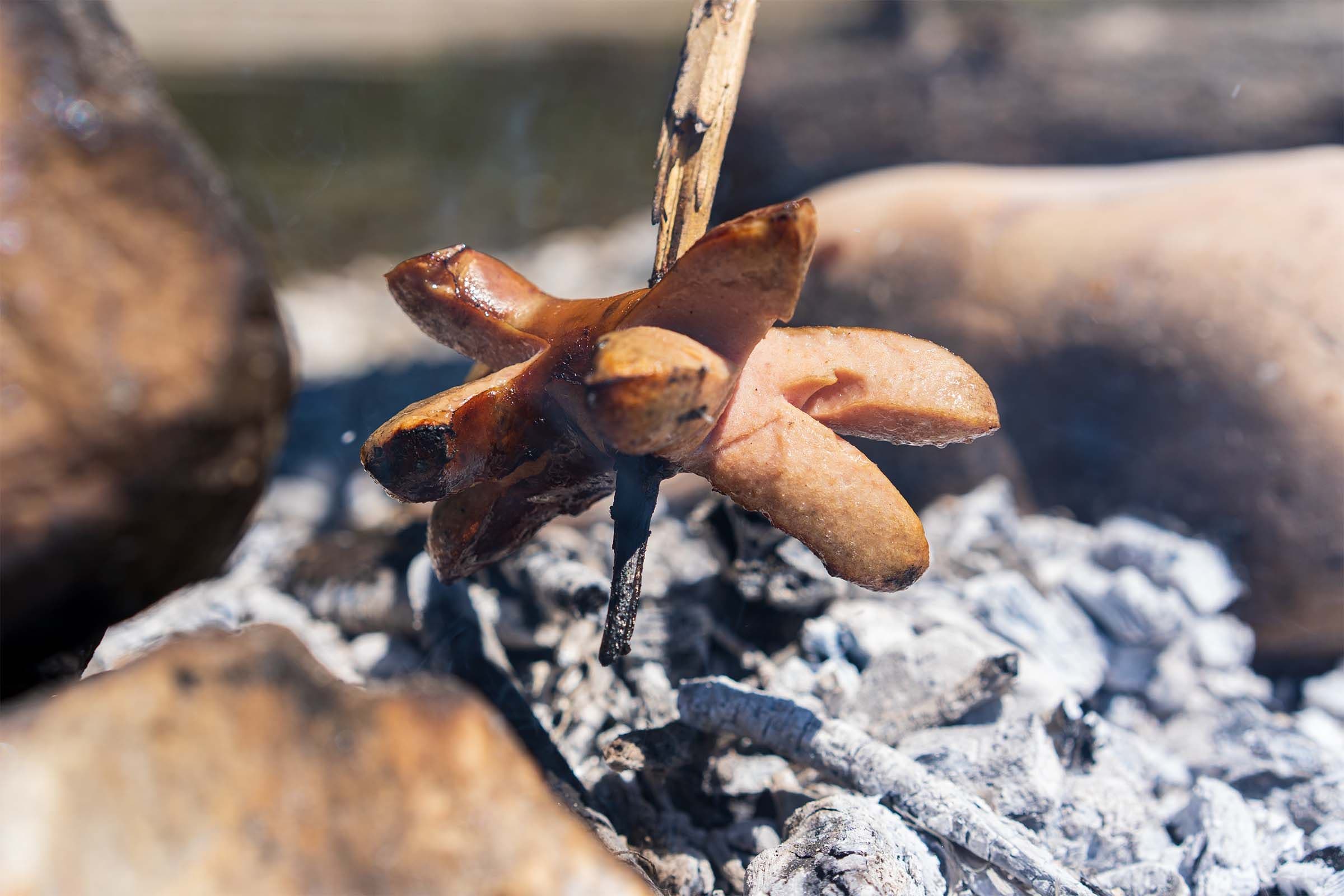 Le cervelas revisité: 5 idées créatives pour le barbecue