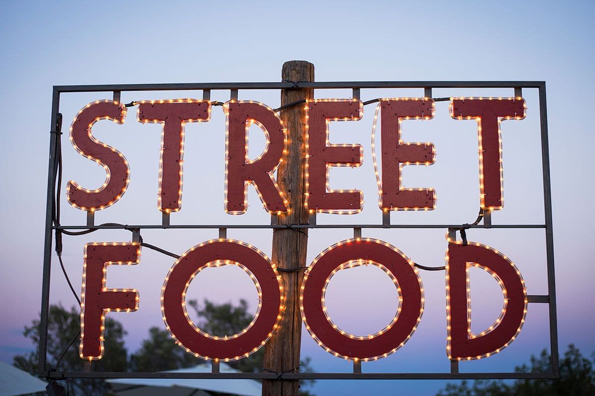 Des États-Unis à l’Asie: 12 idées de recettes de street food venues des quatre coins du monde