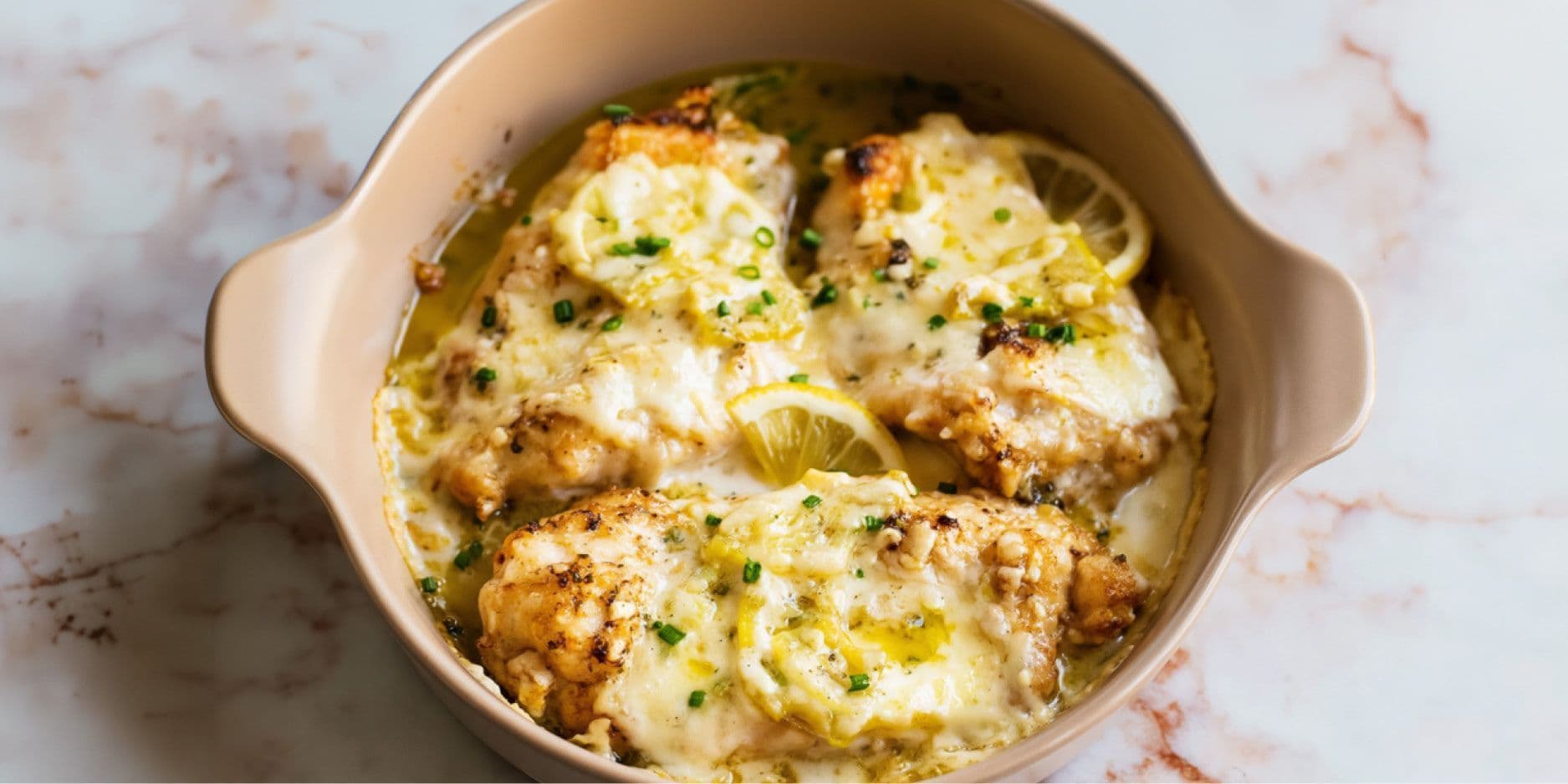 Gratinierte Pouletschnitzel an Zitronenrahmsauce