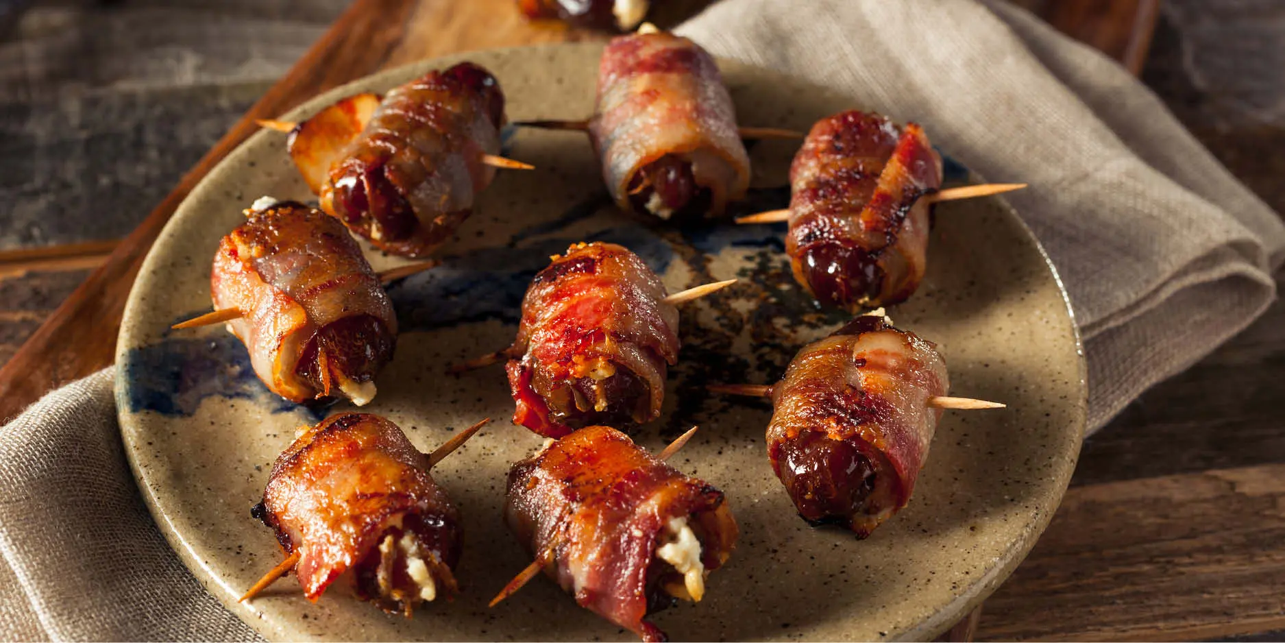 Dates au fromage frais et au lard