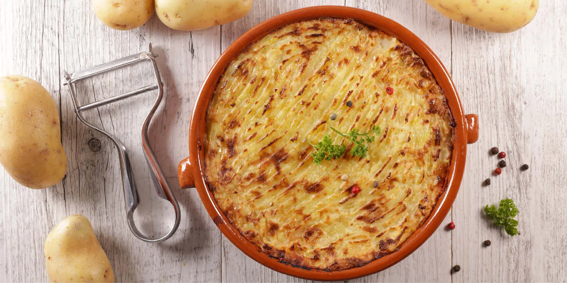 Gebackener Gemüse-Kartoffelstock mit Ei