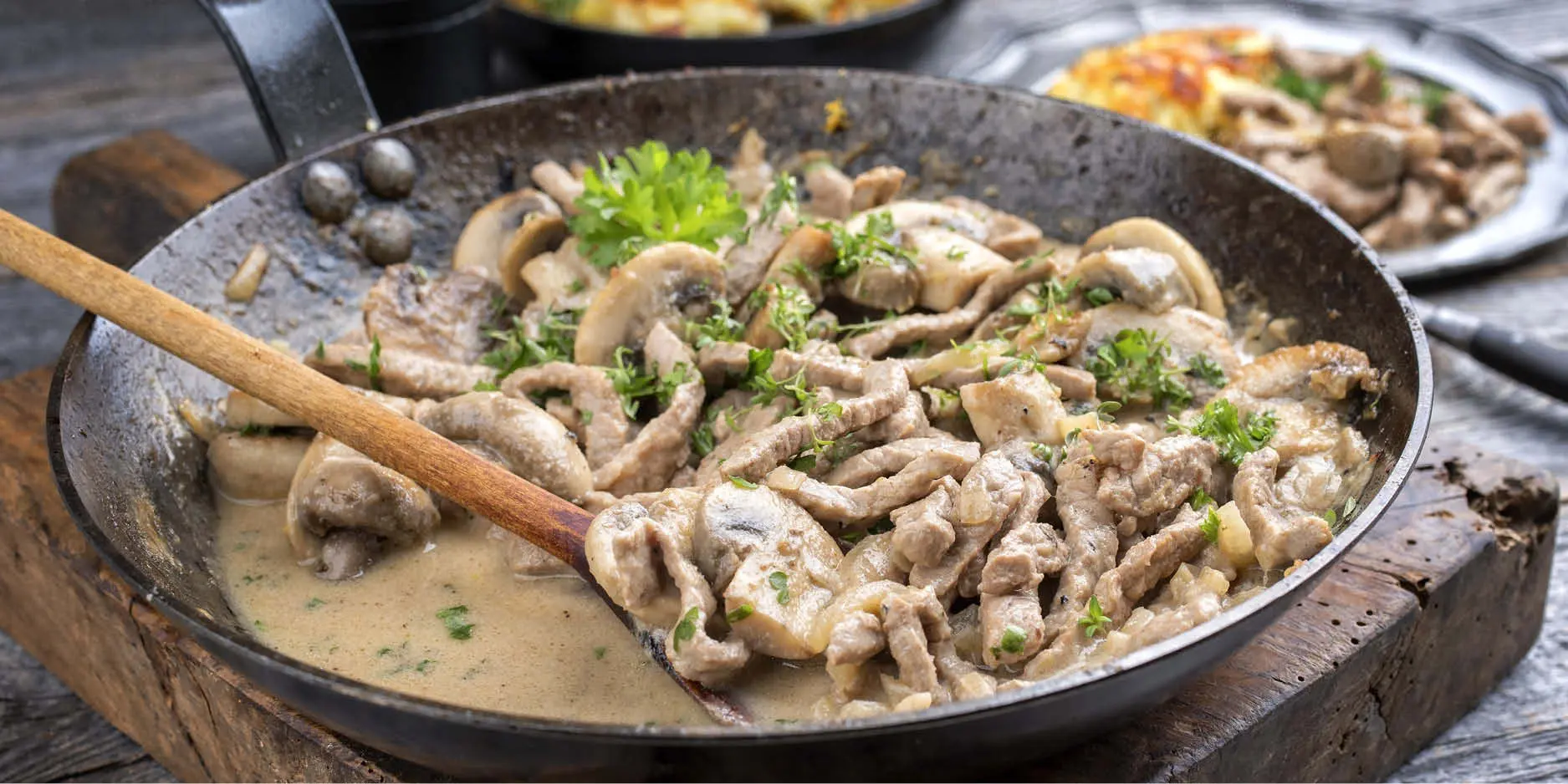 Kalbsgeschnetzeltes mit Champignons an Balsamicosauce