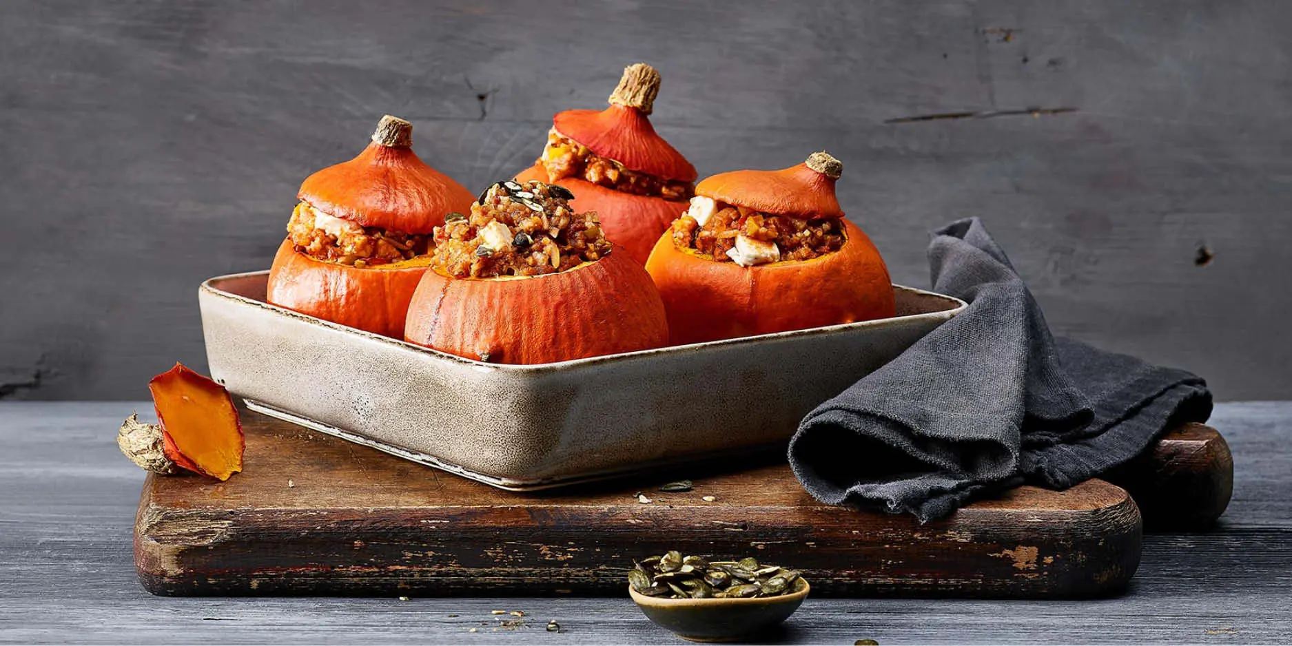 Kürbis mit mediterraner Reisfüllung