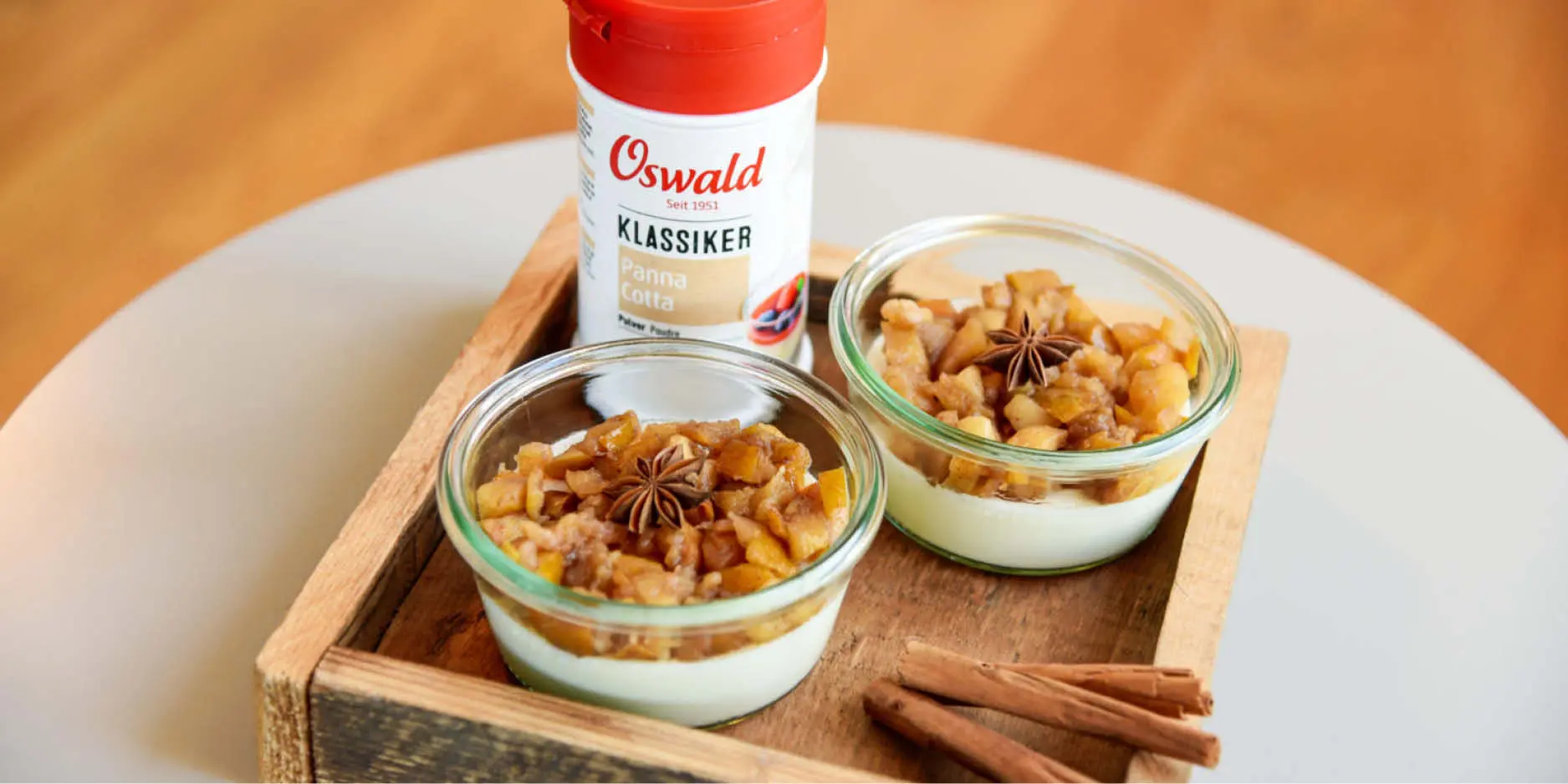 Panna Cotta mit Apfelkompott