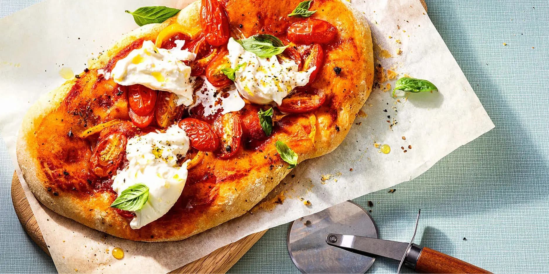 Pinsa aux tomates dattes et au poivron