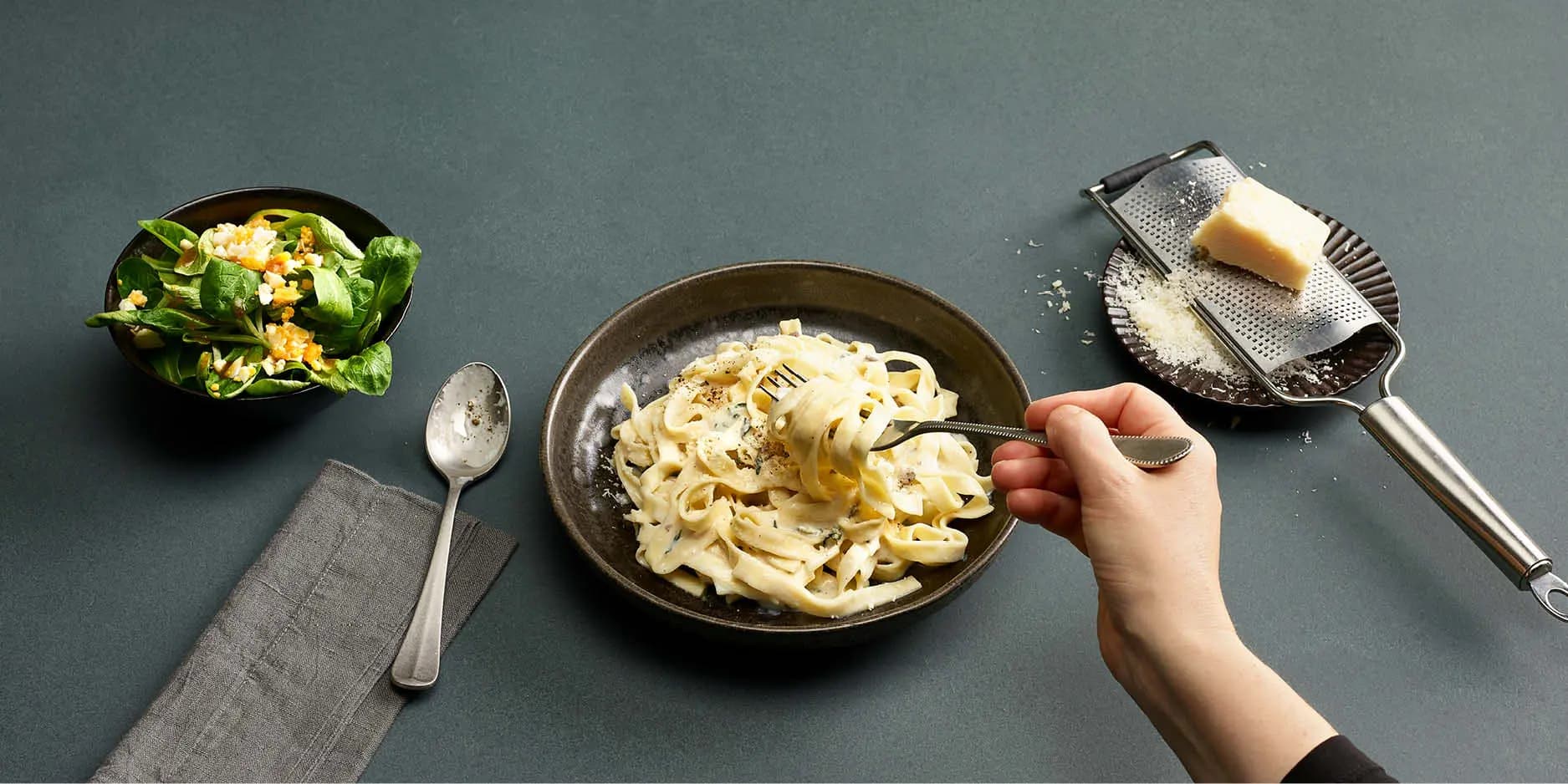 Tagliatelle à la sauce aux truffes et au thym